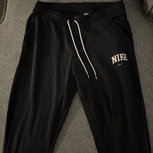 Nike sweatpants. Medium women’s.